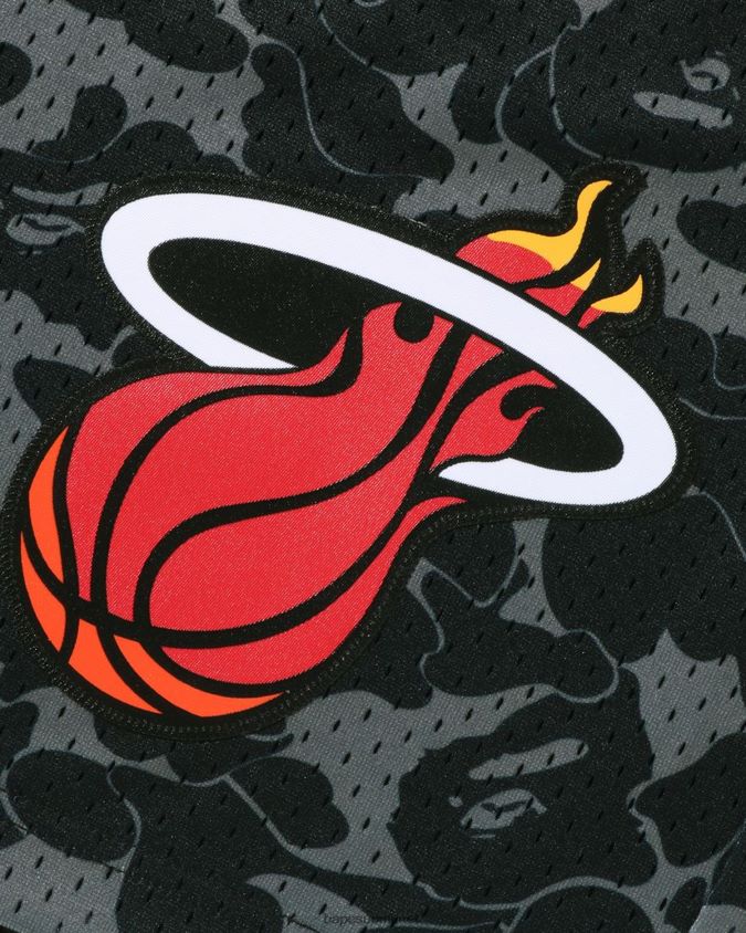 musta miehet A Bathing Ape x m&n miami heat jersey shortsit 8HT2D8371